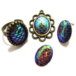 https://www.deida.ro/14226-20367-thickbox/crs67-cabochon-rasina-solzi-sirena-fucsia-si-auriu-oglinda-efect-ab-1813mm-.jpg