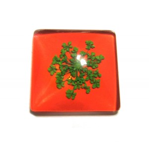 https://www.deida.ro/19430-26452-thickbox/disponibil-1-bucata-csfu25mm-40-cabochon-sticla-flori-uscate-25mm.jpg