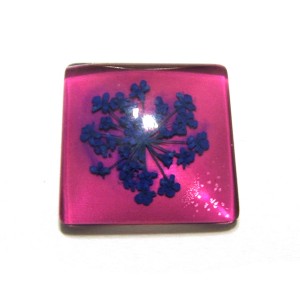 https://www.deida.ro/19438-26460-thickbox/disponibil-1-bucata-csfu25mm-40-cabochon-sticla-flori-uscate-25mm.jpg