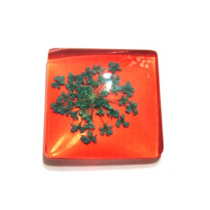 https://www.deida.ro/19453-26475-thickbox/disponibil-1-bucata-csfu25mm-40-cabochon-sticla-flori-uscate-25mm.jpg