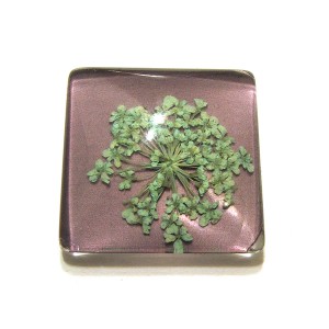 https://www.deida.ro/19457-26479-thickbox/disponibil-1-bucata-csfu25mm-40-cabochon-sticla-flori-uscate-25mm.jpg