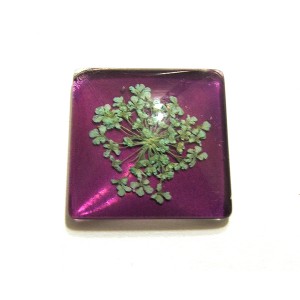 https://www.deida.ro/19459-26481-thickbox/disponibil-1-bucata-csfu25mm-40-cabochon-sticla-flori-uscate-25mm.jpg