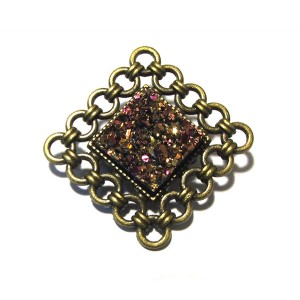https://www.deida.ro/22299-30143-thickbox/bij20a-brosa-bronz-antic-cu-druzy-multicolor-efect-ab-2525mm-1212mm.jpg