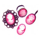 CRC54 - Cabochon rasina camee roz fucsia si alb 25*18mm