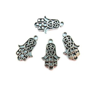 https://www.deida.ro/5794-8336-thickbox/charm-hamsa-argintiu-antic-2314mm.jpg