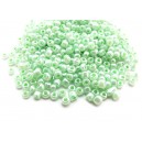 MN4mm-19 - (45 grame) Margele nisip Ceylon verde pal irizat 4mm