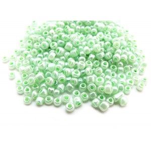 https://www.deida.ro/6390-33899-thickbox/45-grame-margele-nisip-ceylon-verde-pal-irizat-4mm.jpg