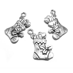 https://www.deida.ro/6673-32305-thickbox/charm-cizmulita-argintiu-antic-2113mm.jpg