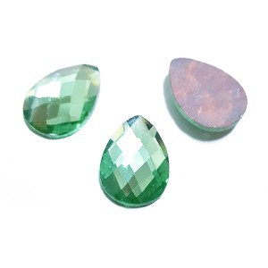 https://www.deida.ro/9980-32411-thickbox/csf03-cabochon-sticla-fatetat-lacrima-verde-2518mm.jpg